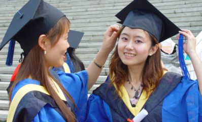 畢業后檔案與戶口仍在學校，第二年是否還算應屆生？擇業身份全解析